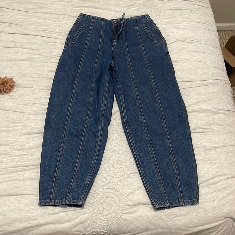 High waisted loose mom jean from zara! Only work a few times
